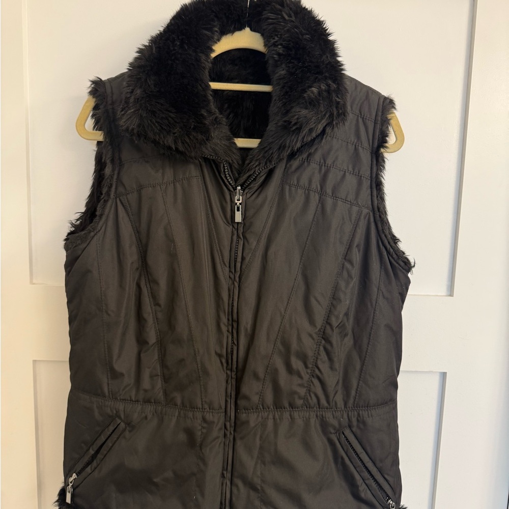 Reversible Faux Fur Black Vest - Picture 3 of 4